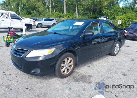 2010 Toyota Camry Le z USA, uszkodzony, nr VIN 4T1BF3EK2AU108080